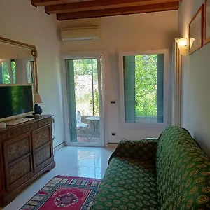Beatiful Modern Flat Centre With Private Lounge Area Relax Venice